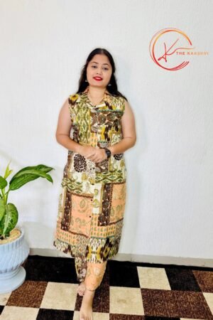 Sleeveless Collar printed Co Ord Set