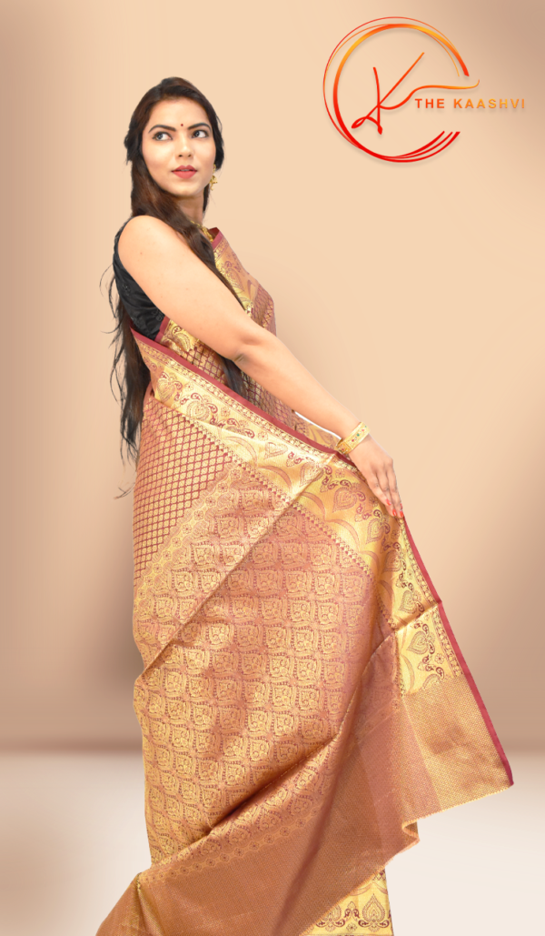Golden Heavy Butti Banarasi Saree - Image 6