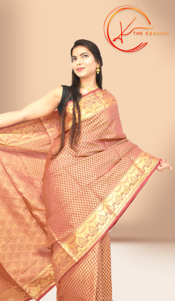 Golden Heavy Butti Banarasi Saree - Image 4